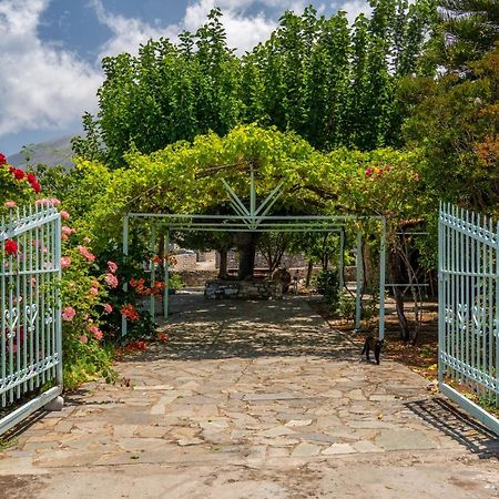 Villa Tranquil Stone Garden House Kalos Exterior foto