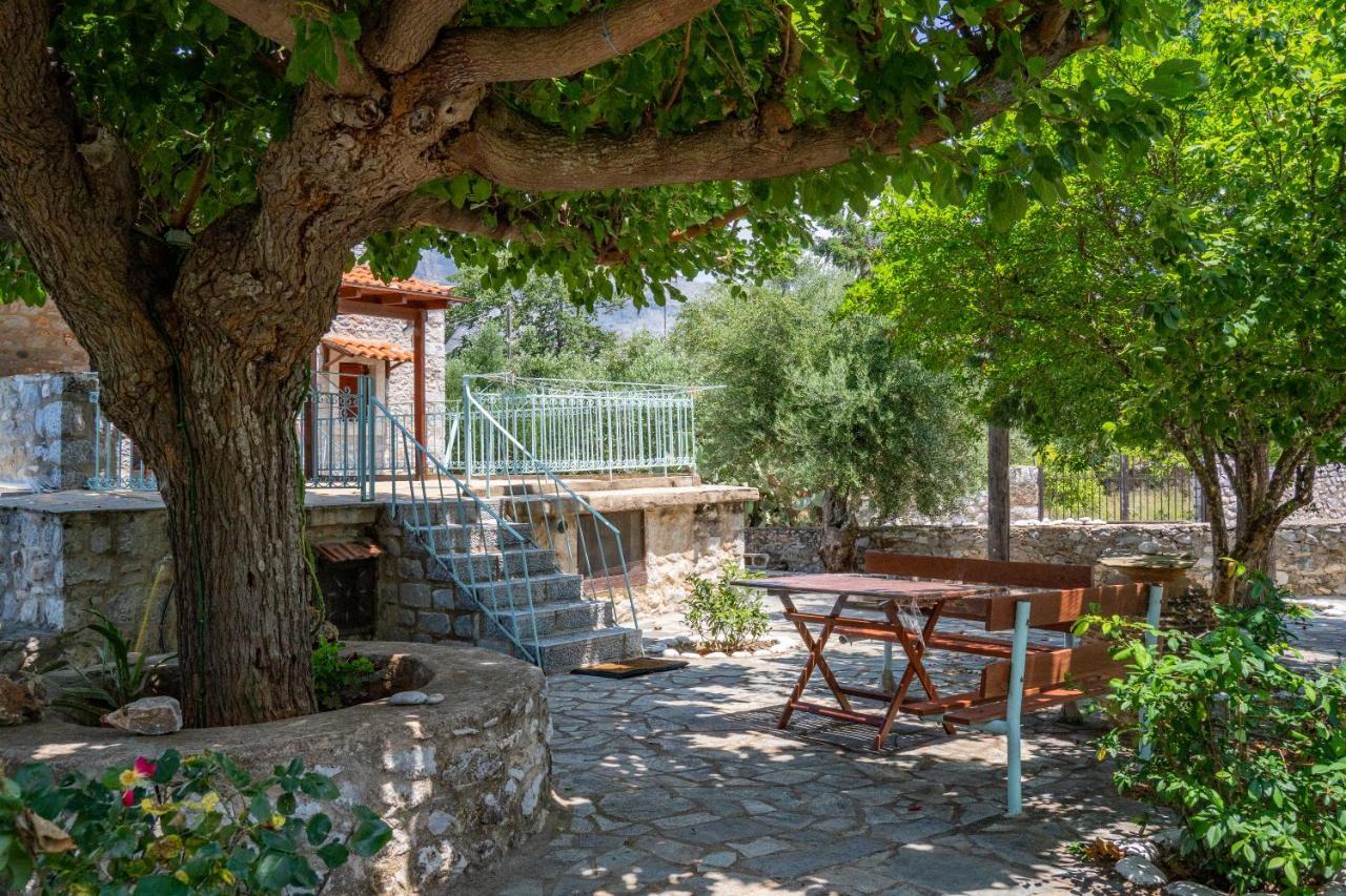 Villa Tranquil Stone Garden House Kalos Exterior foto