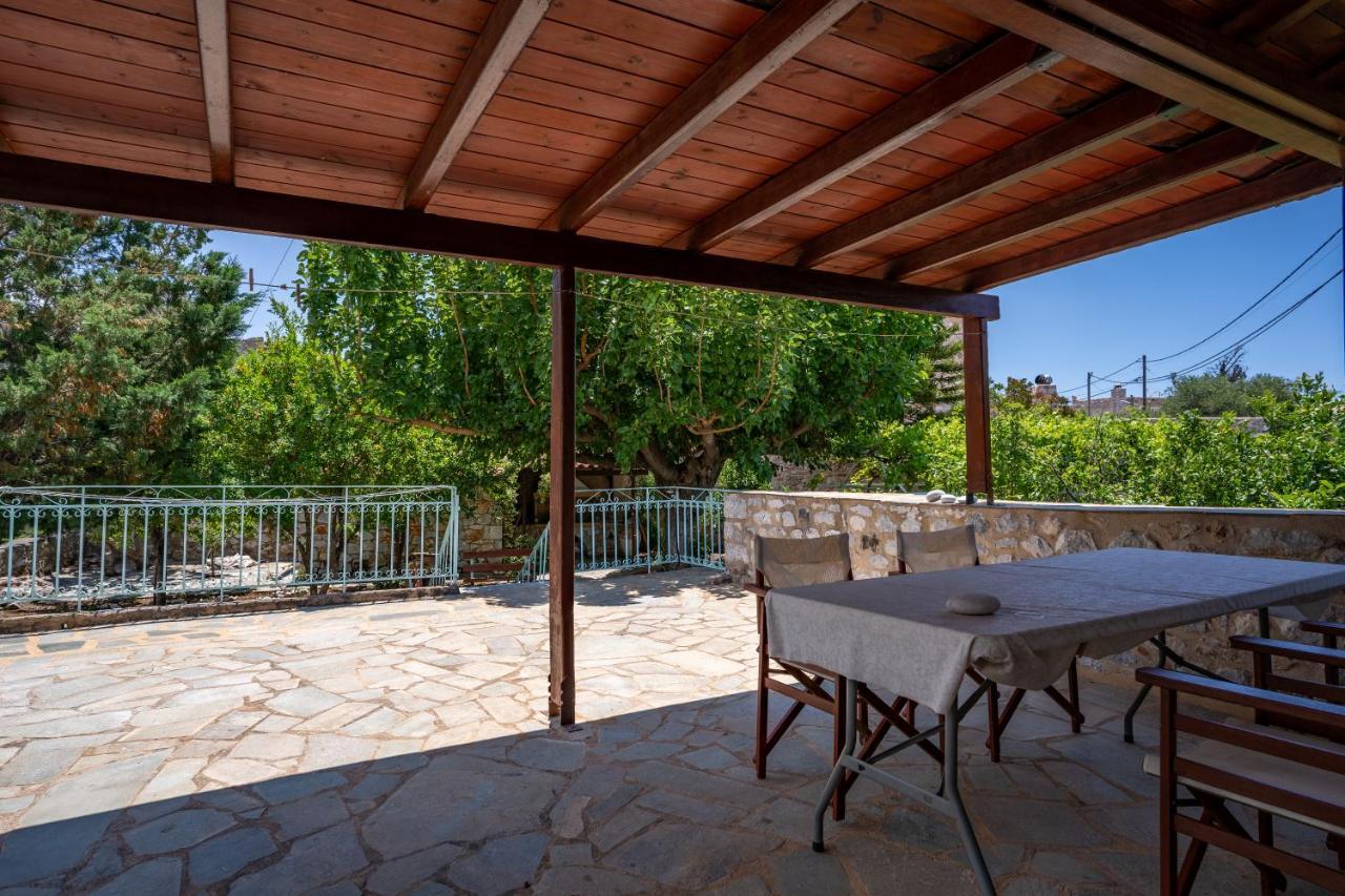 Villa Tranquil Stone Garden House Kalos Exterior foto